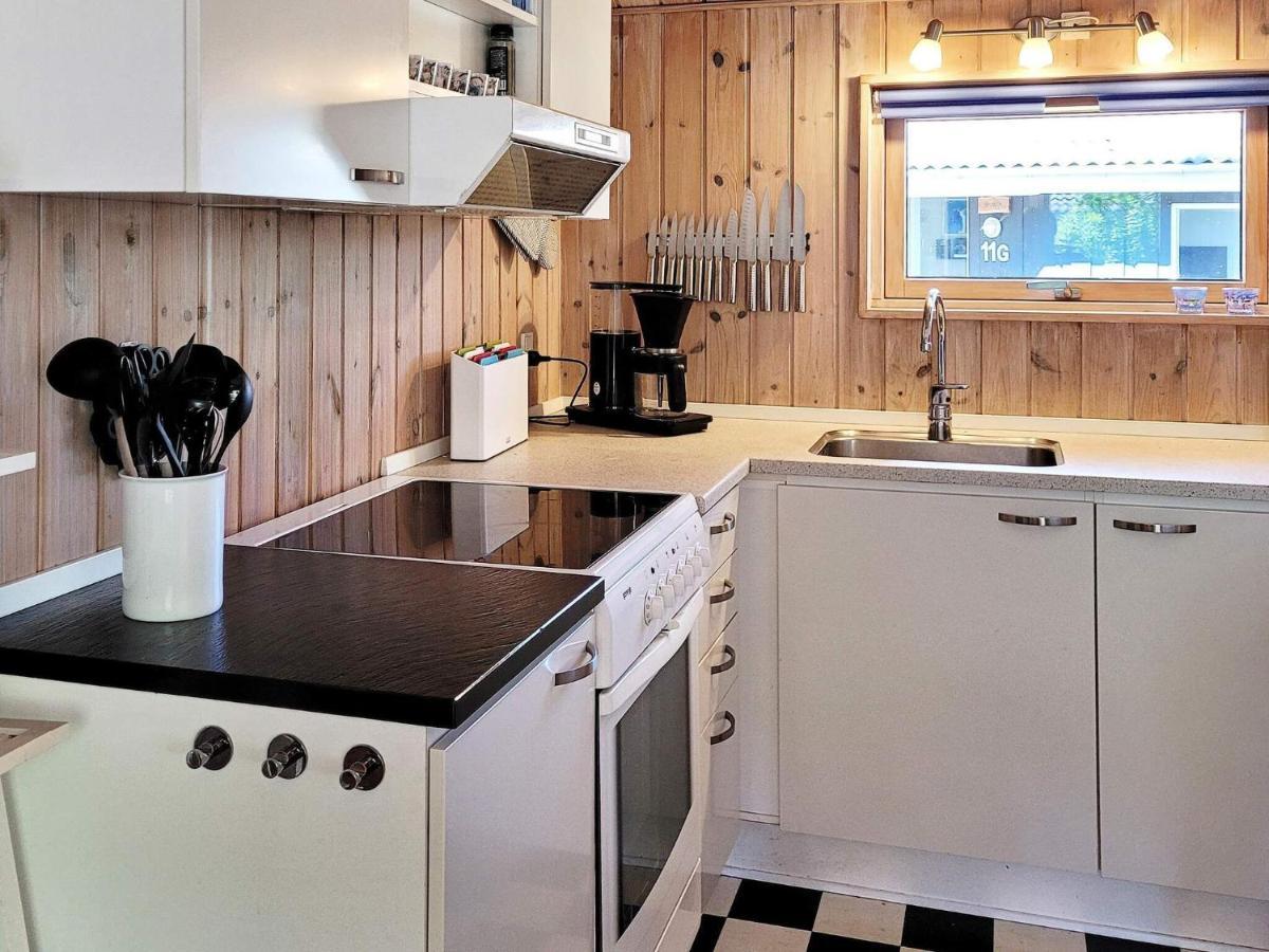 8 Person Holiday Home In Nex Snogebæk Exteriör bild